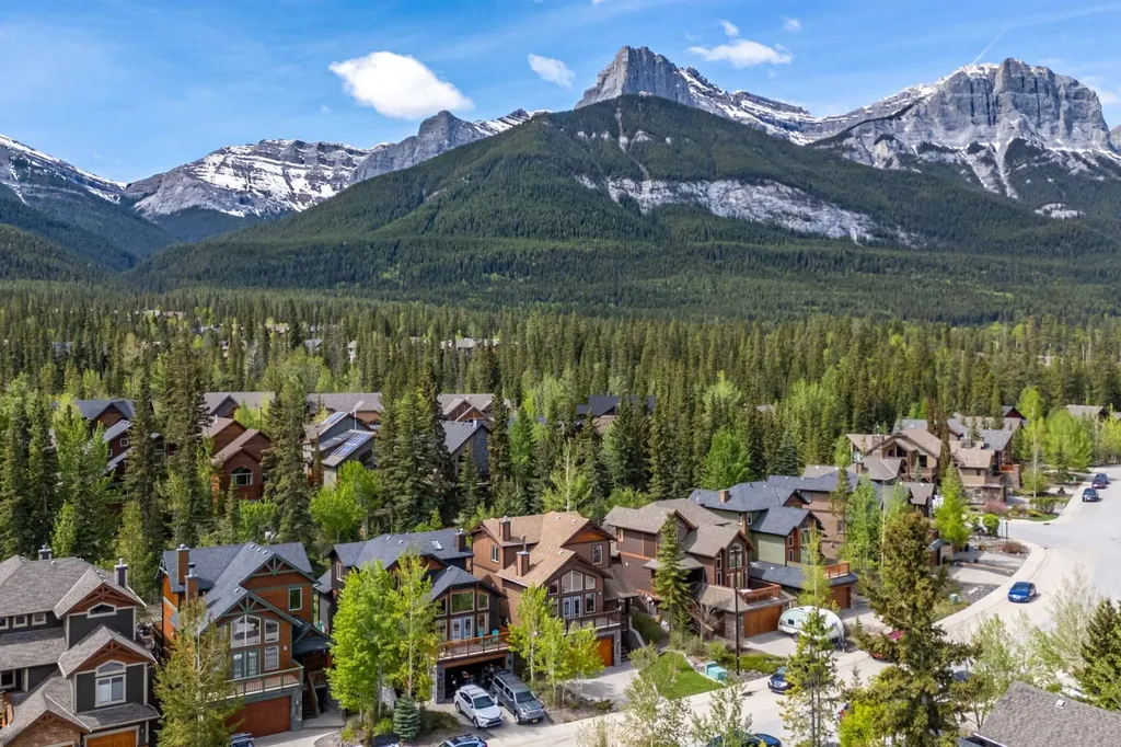 330 Casale Place Canmore AB T1W 3G2