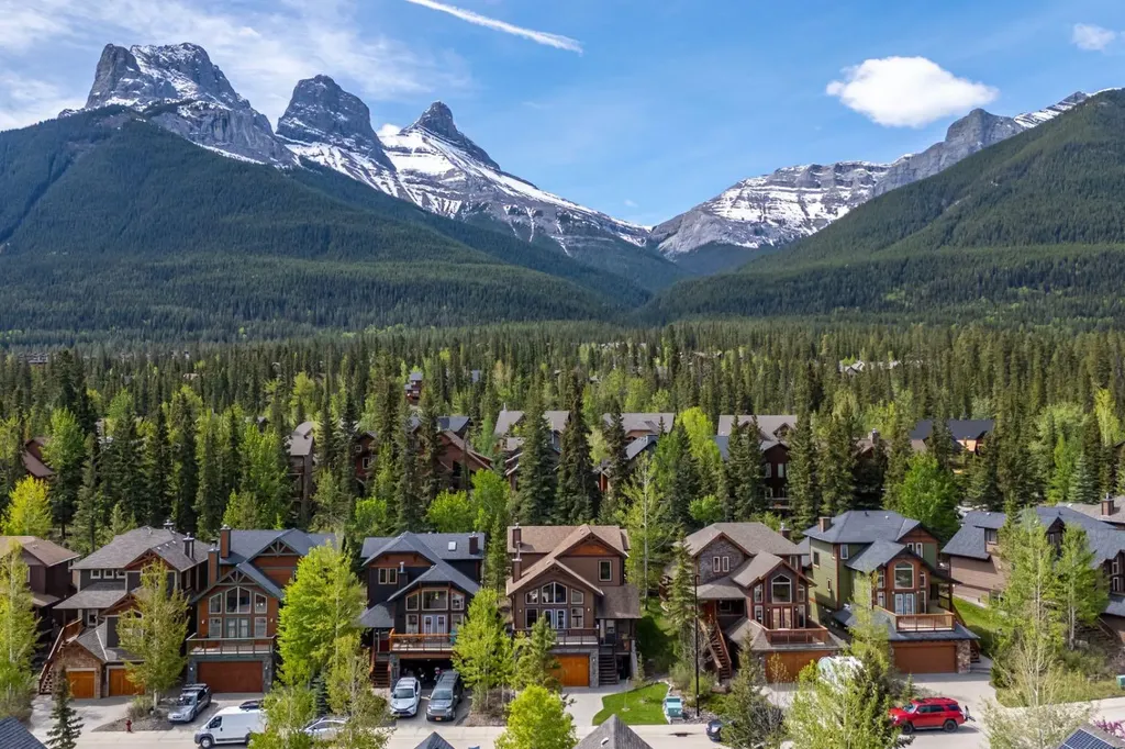 330 Casale Place Canmore AB T1W 3G2