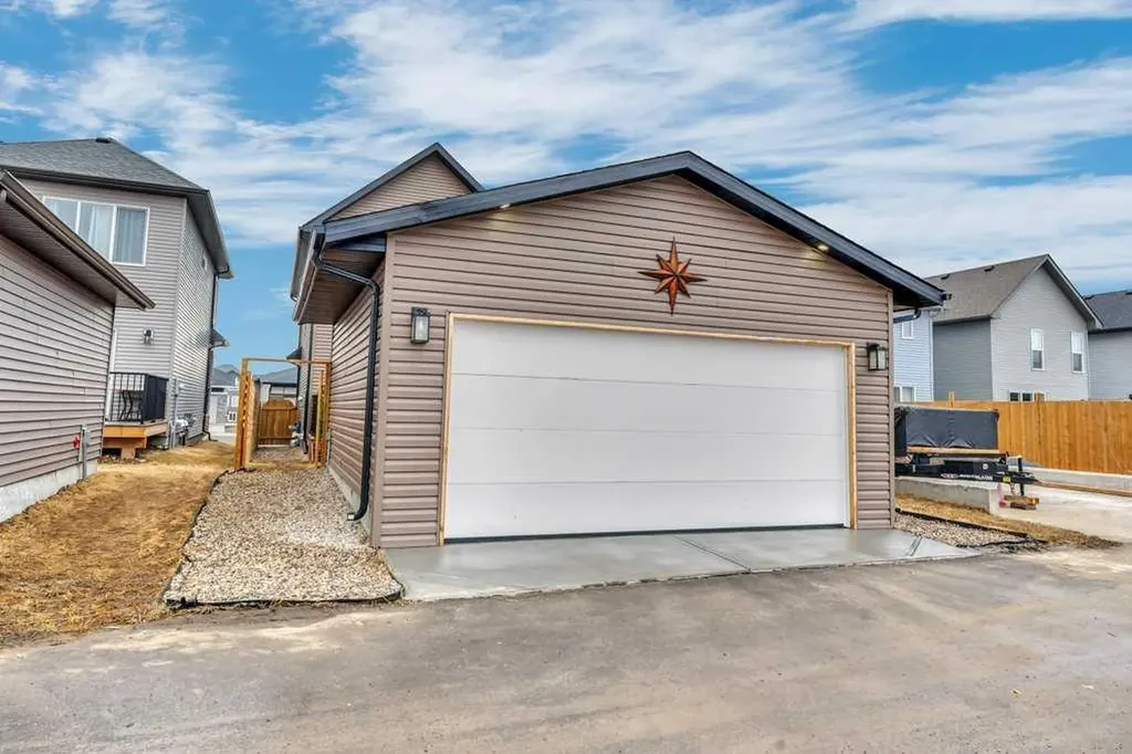 141 Knight Avenue Crossfield AB T0M 0S0