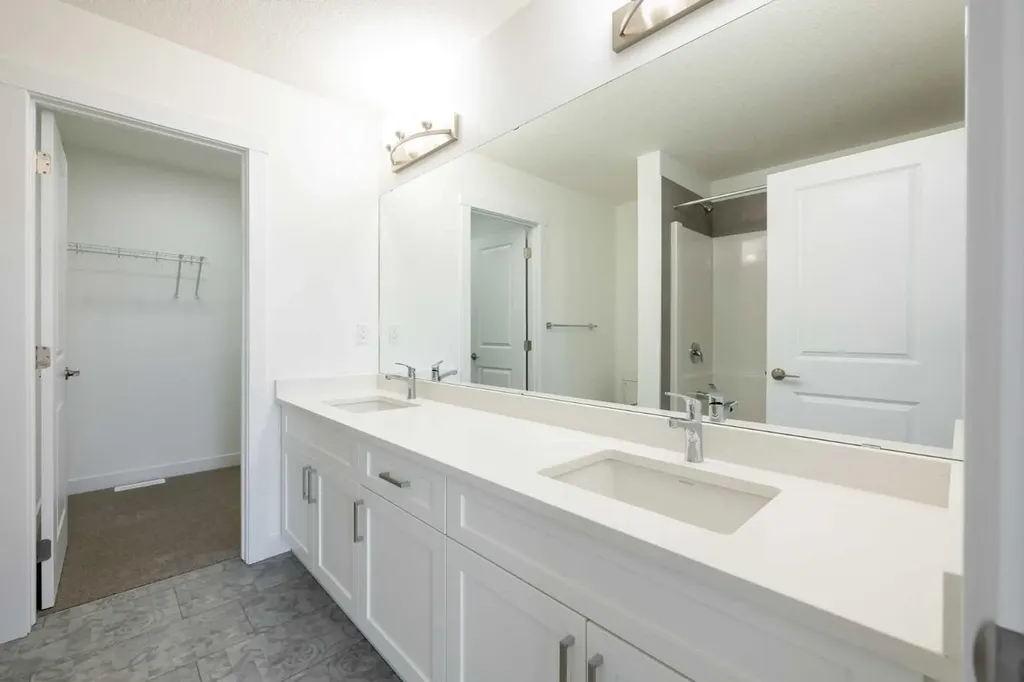 300 Belmont Boulevard SW Calgary AB T2P 2G7