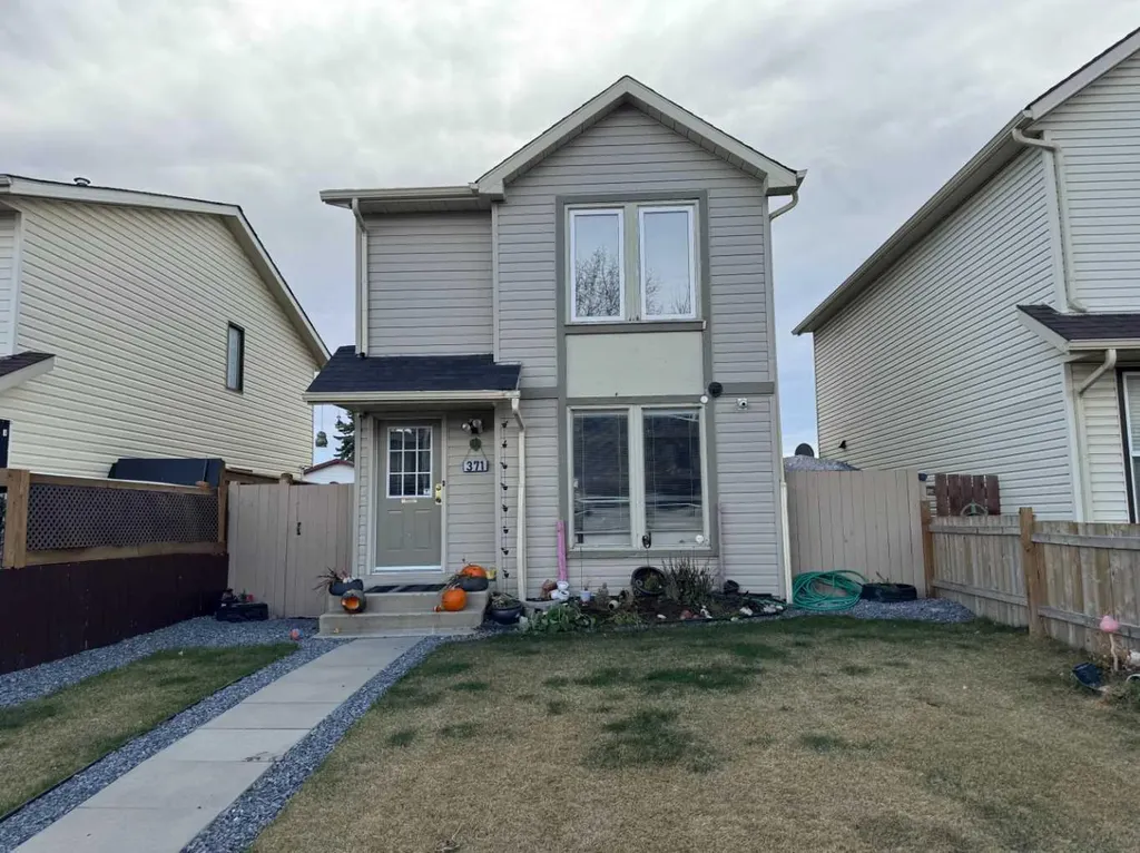 371 Falshire Drive NE Calgary AB T3J 1T8