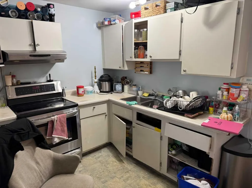 371 Falshire Drive NE Calgary AB T3J 1T8