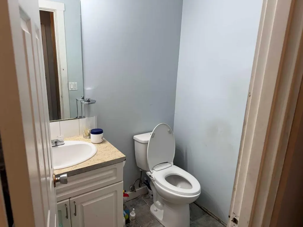 371 Falshire Drive NE Calgary AB T3J 1T8