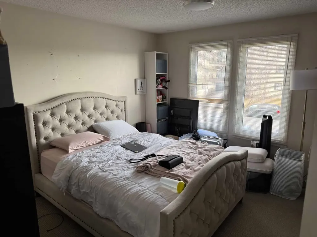 371 Falshire Drive NE Calgary AB T3J 1T8