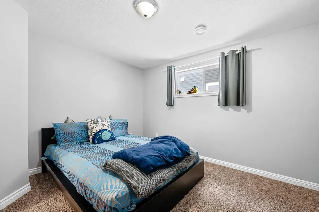 5302B 14 Street Lloydminster AB T9V 2K1
