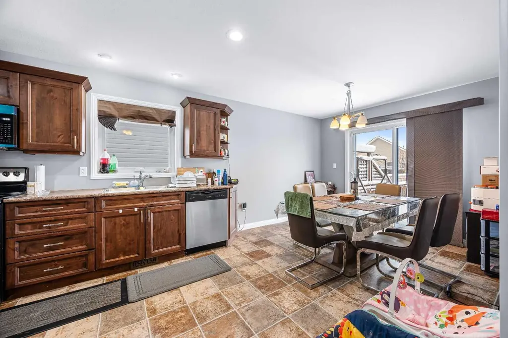 5302B 14 Street Lloydminster AB T9V 2K1