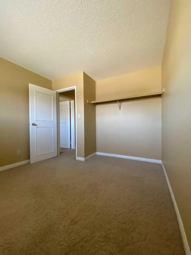 8601 22 Avenue Coleman AB T0K 0M0