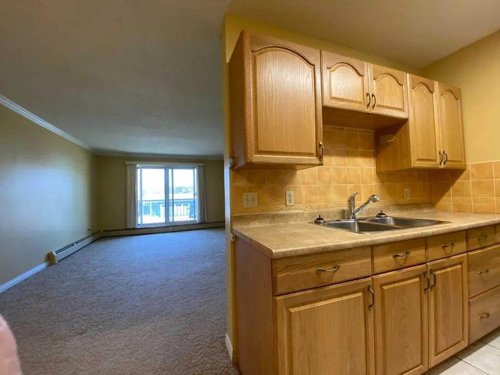 8601 22 Avenue Coleman AB T0K 0M0