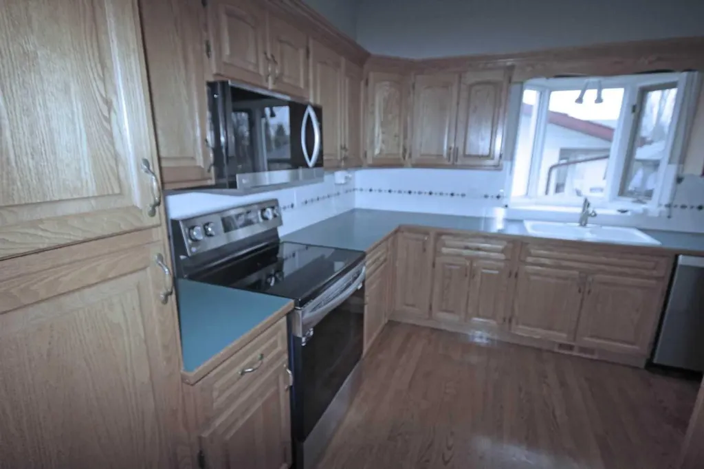 25 Willow Springs Crescent Sylvan Lake AB T4S 1G1