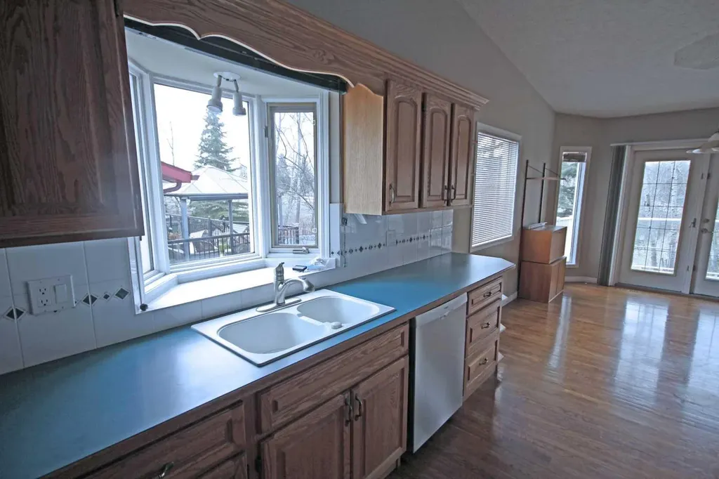 25 Willow Springs Crescent Sylvan Lake AB T4S 1G1
