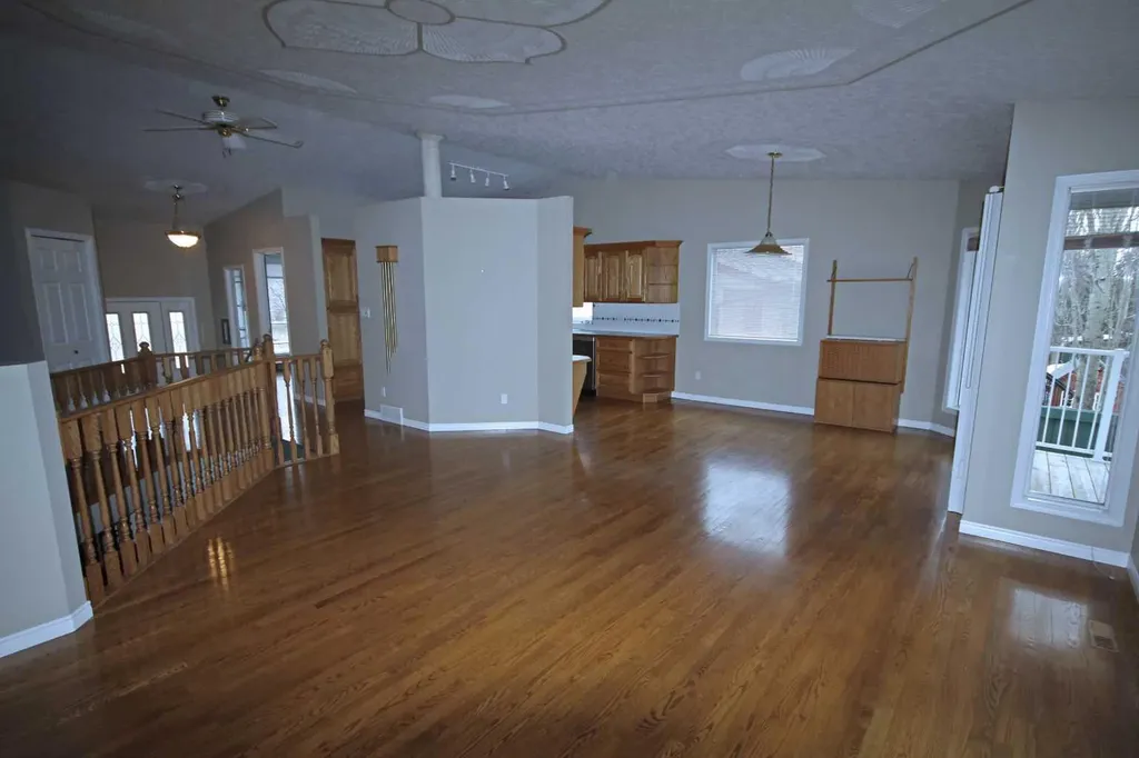 25 Willow Springs Crescent Sylvan Lake AB T4S 1G1