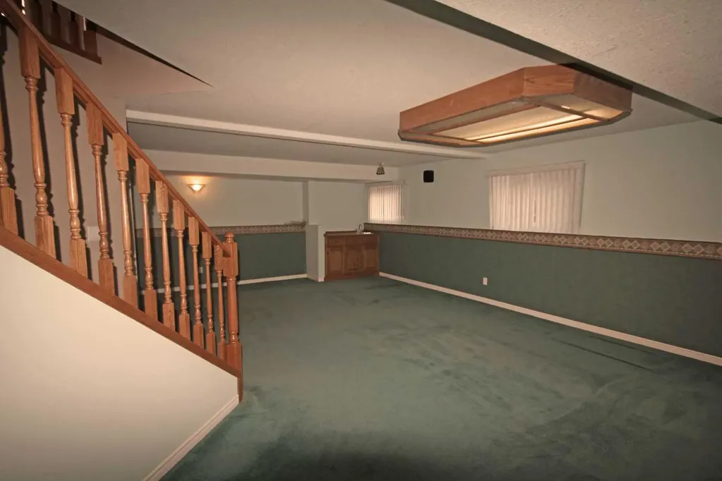 25 Willow Springs Crescent Sylvan Lake AB T4S 1G1