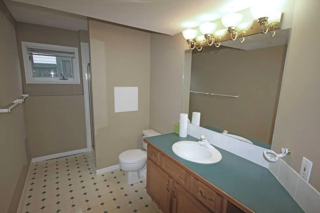 25 Willow Springs Crescent Sylvan Lake AB T4S 1G1