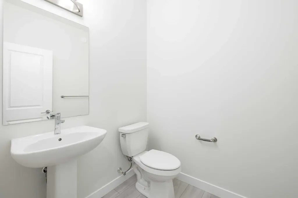385 Sora Park SE Calgary AB T3S 0L6