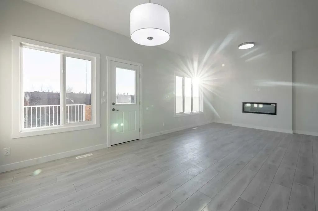385 Sora Park SE Calgary AB T3S 0L6