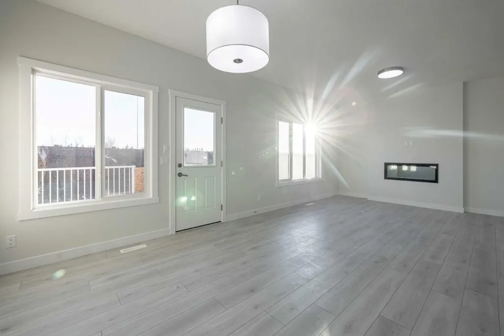 385 Sora Park SE Calgary AB T3S 0L6