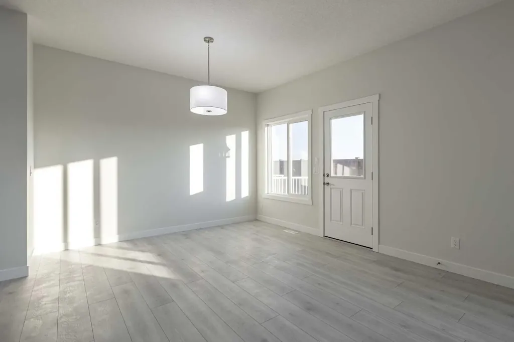 385 Sora Park SE Calgary AB T3S 0L6