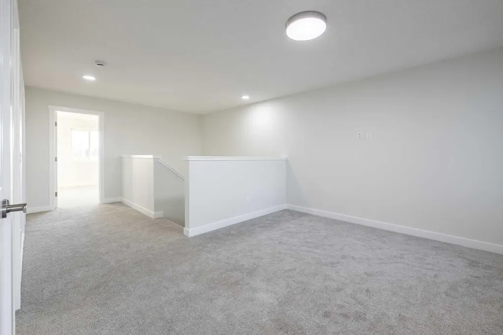 385 Sora Park SE Calgary AB T3S 0L6