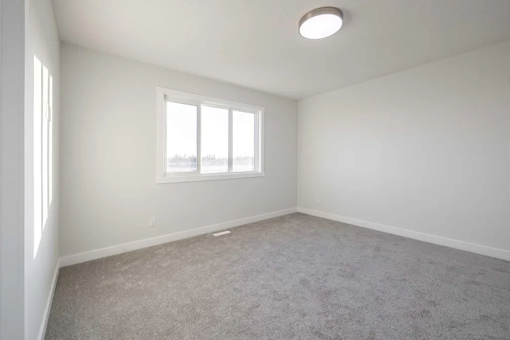 385 Sora Park SE Calgary AB T3S 0L6