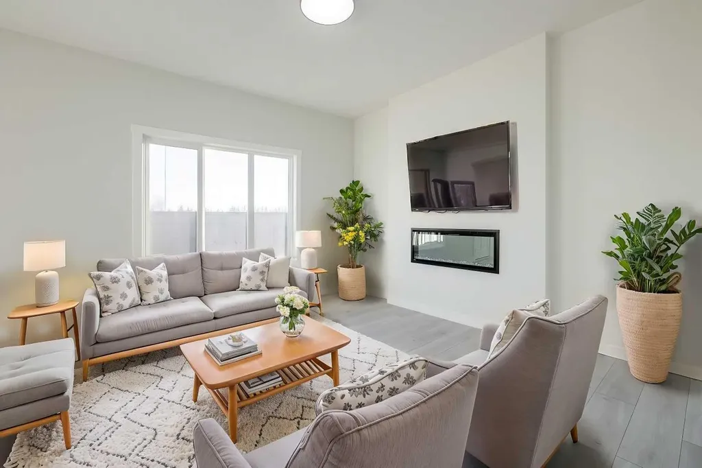 385 Sora Park SE Calgary AB T3S 0L6