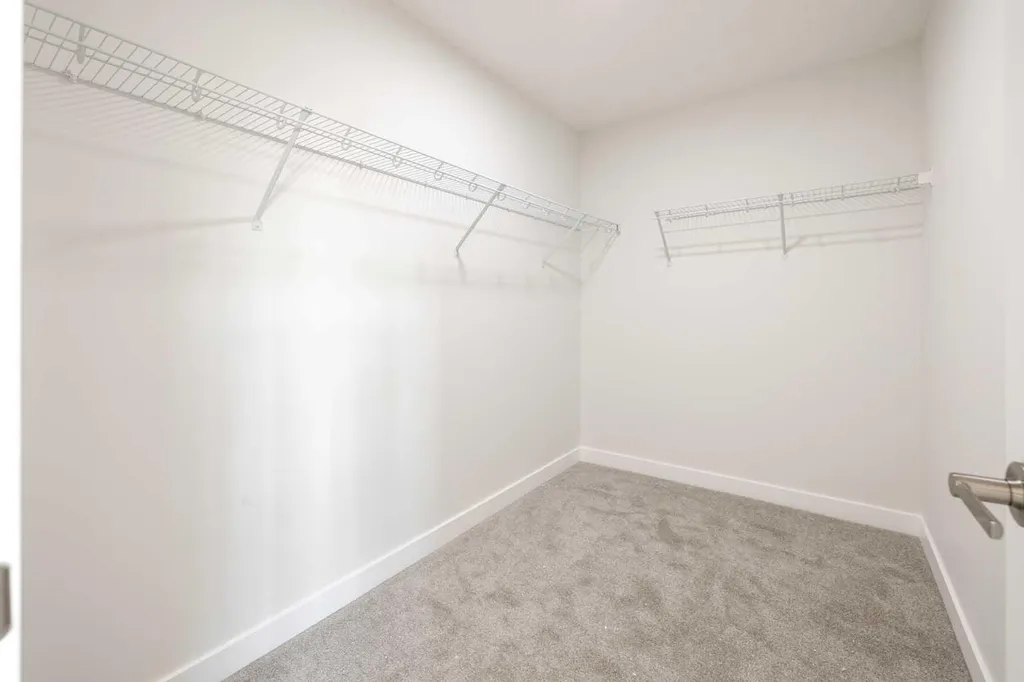 385 Sora Park SE Calgary AB T3S 0L6