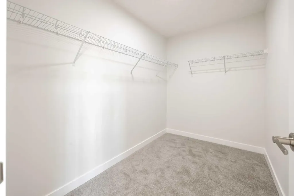 385 Sora Park SE Calgary AB T3S 0L6