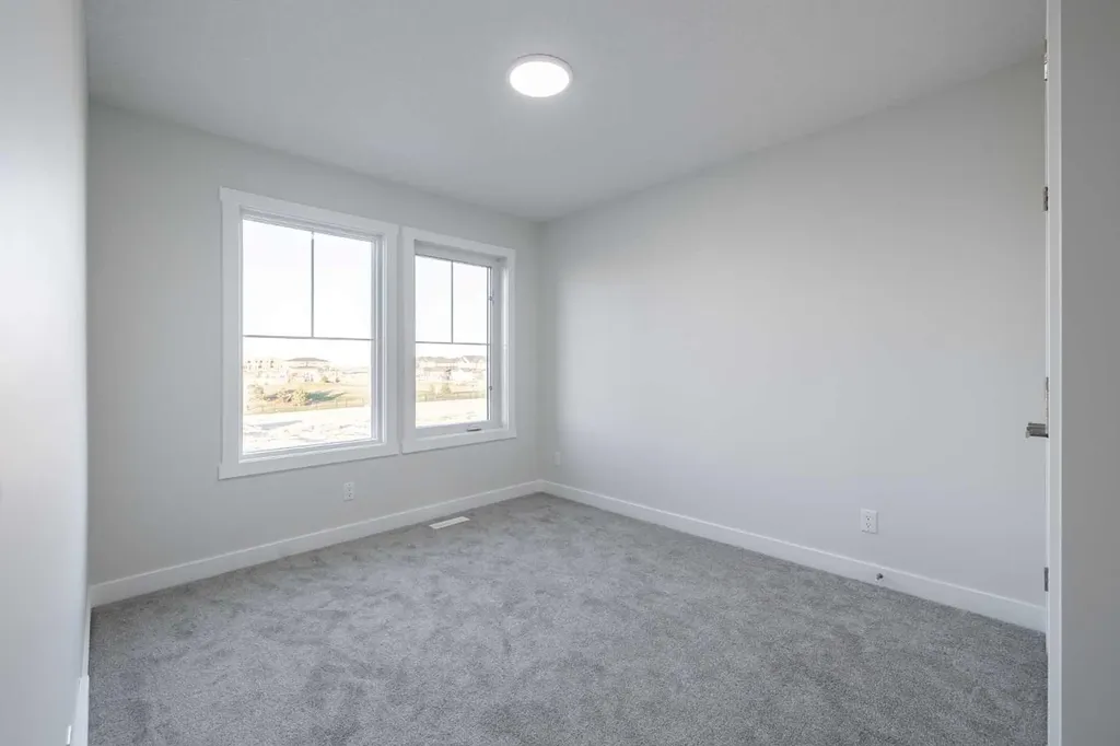 385 Sora Park SE Calgary AB T3S 0L6