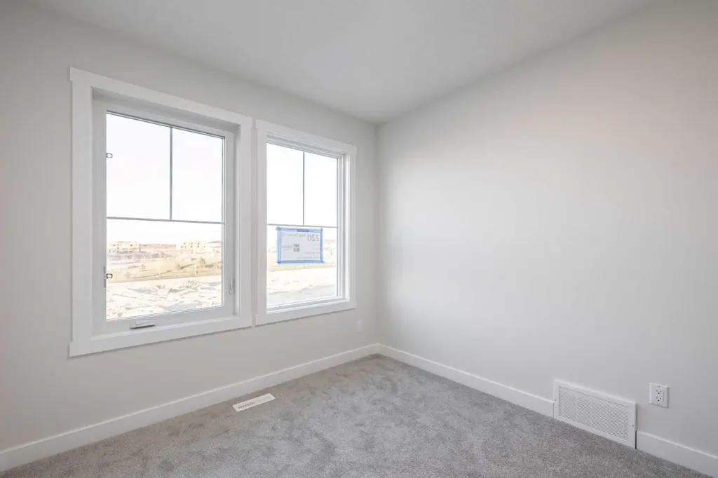 385 Sora Park SE Calgary AB T3S 0L6