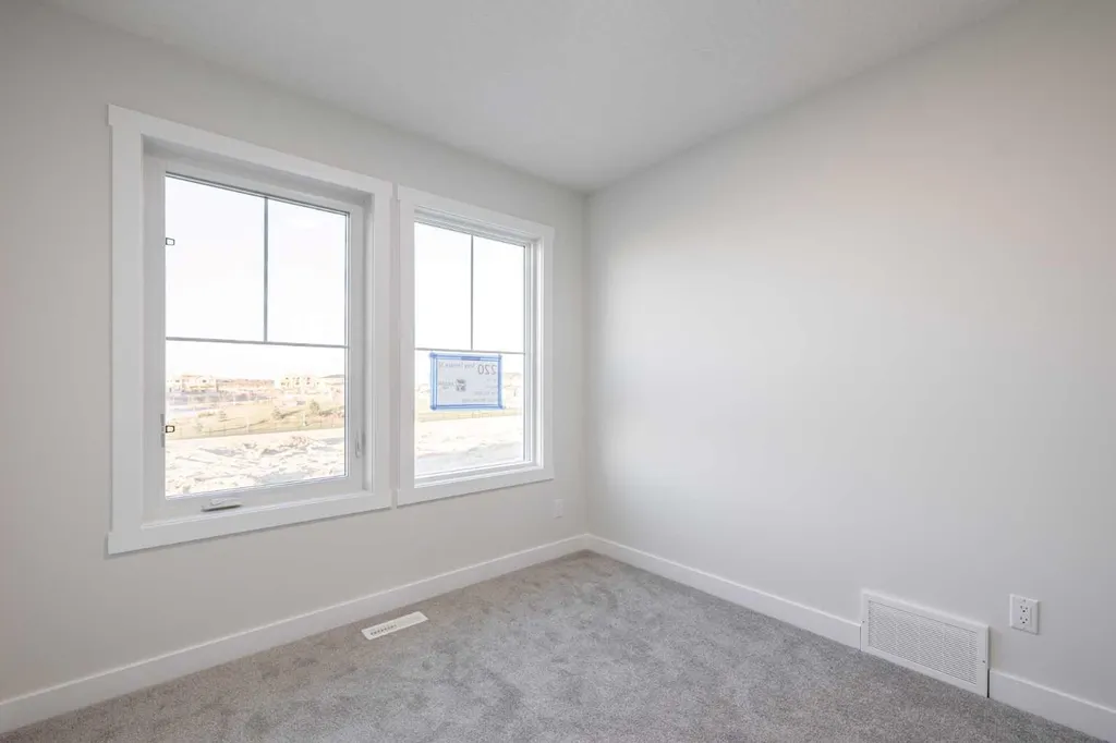 385 Sora Park SE Calgary AB T3S 0L6