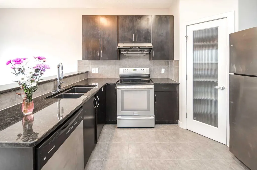 50 Everwoods Park SW Calgary AB T2Y 0G3