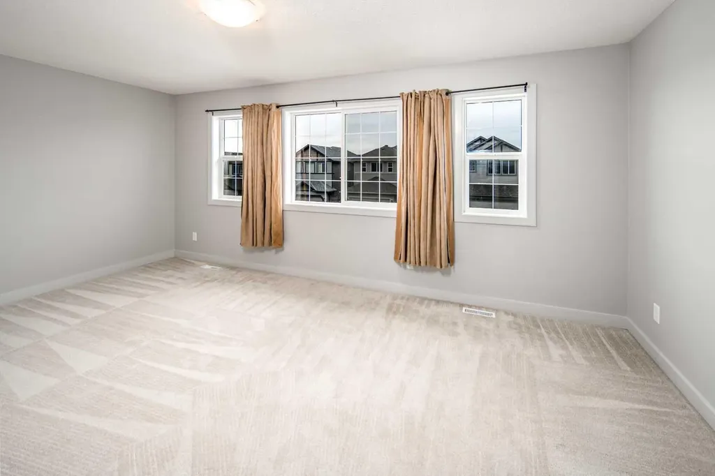 50 Everwoods Park SW Calgary AB T2Y 0G3