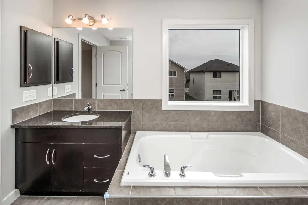 50 Everwoods Park SW Calgary AB T2Y 0G3