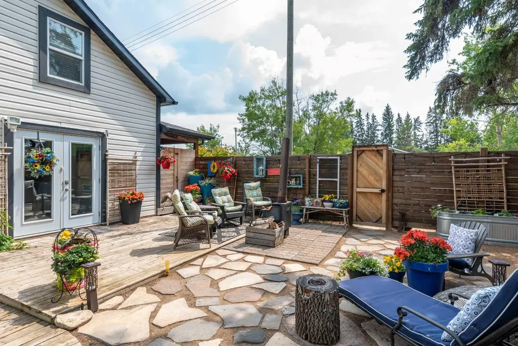 5010 50 Avenue Streamstown AB T0B 4G0