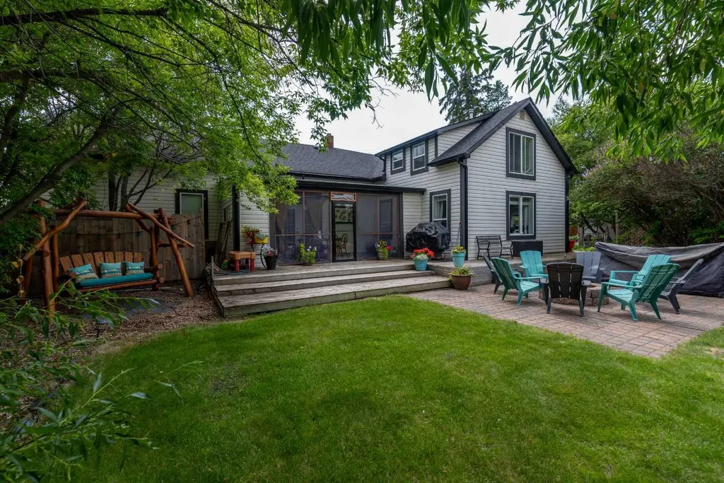5010 50 Avenue Streamstown AB T0B 4G0