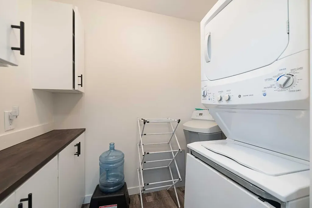 5010 50 Avenue Streamstown AB T0B 4G0