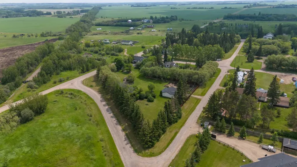 5010 50 Avenue Streamstown AB T0B 4G0