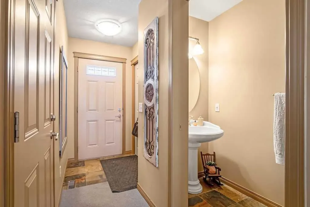 49 Spring Meadows Bay Okotoks AB T1S2G8