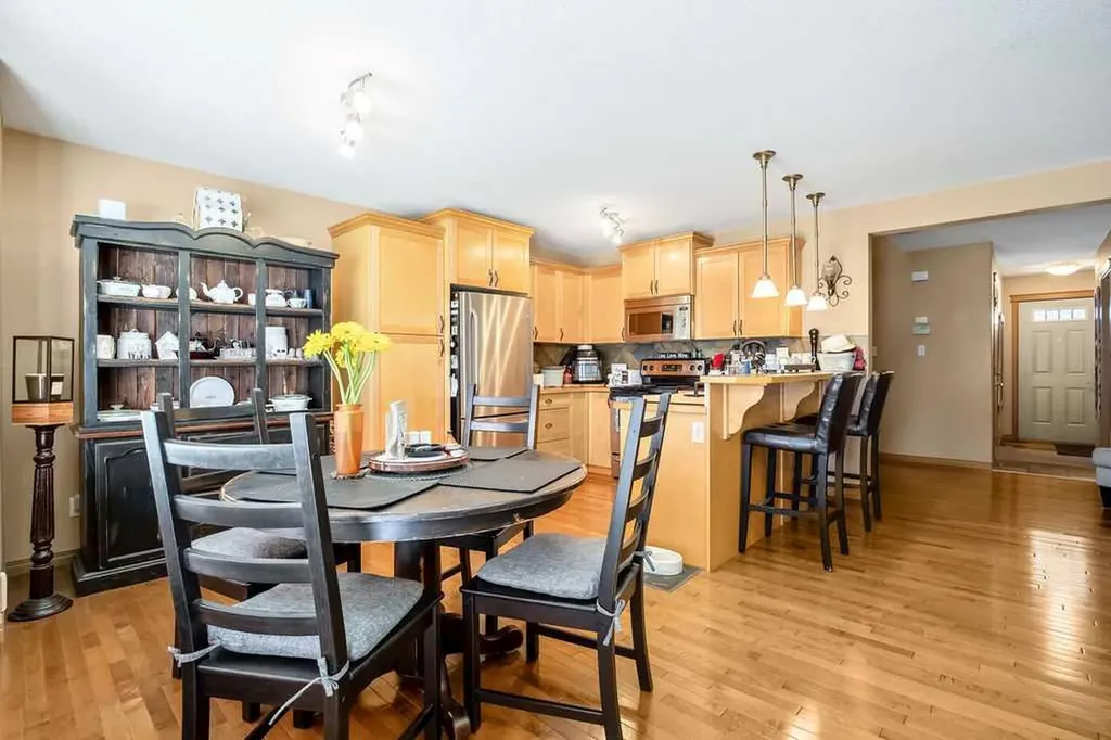 49 Spring Meadows Bay Okotoks AB T1S2G8