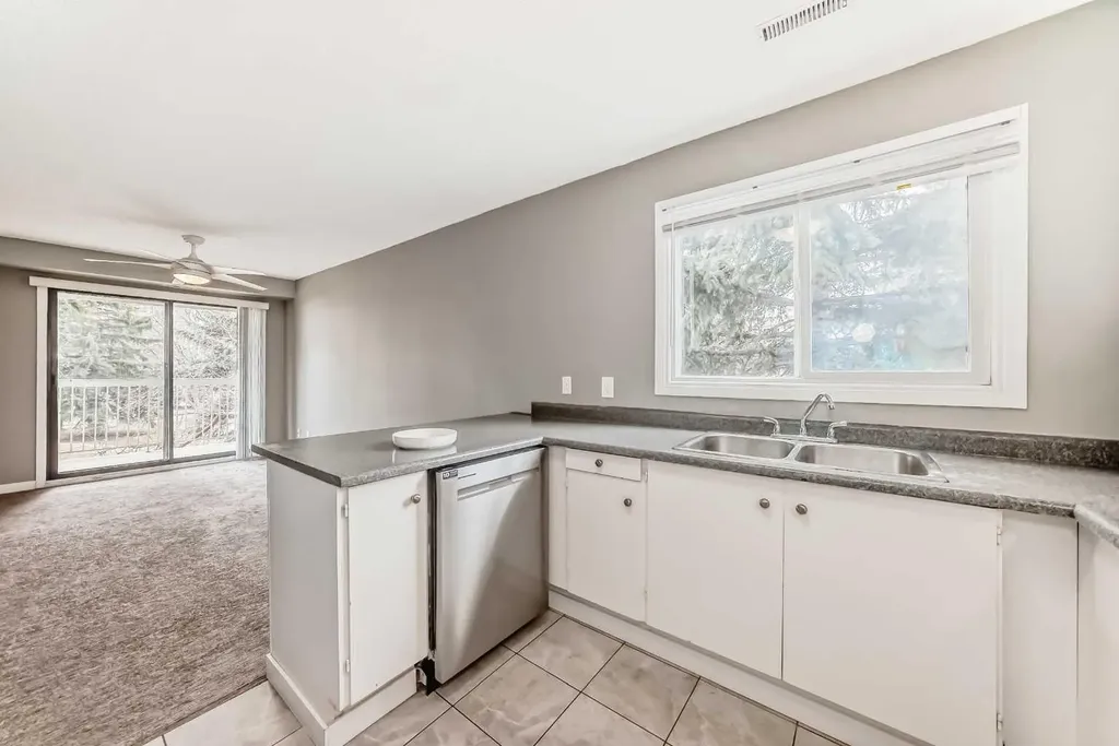 3015 51 Street SW Calgary AB T3E 6N5