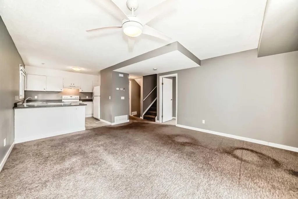 3015 51 Street SW Calgary AB T3E 6N5