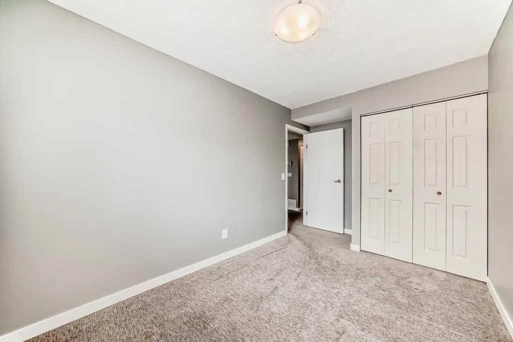 3015 51 Street SW Calgary AB T3E 6N5