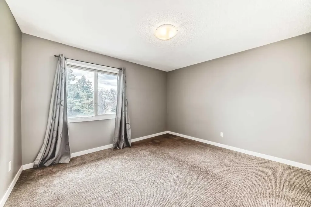 3015 51 Street SW Calgary AB T3E 6N5