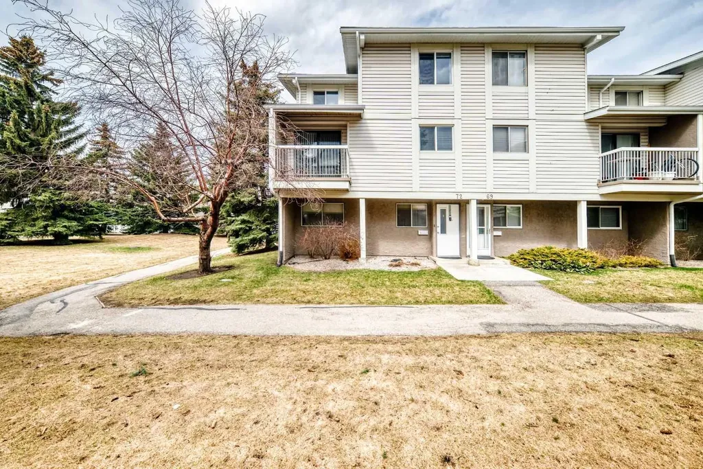 3015 51 Street SW Calgary AB T3E 6N5