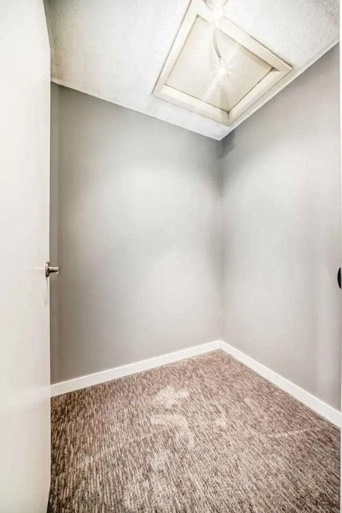 3015 51 Street SW Calgary AB T3E 6N5