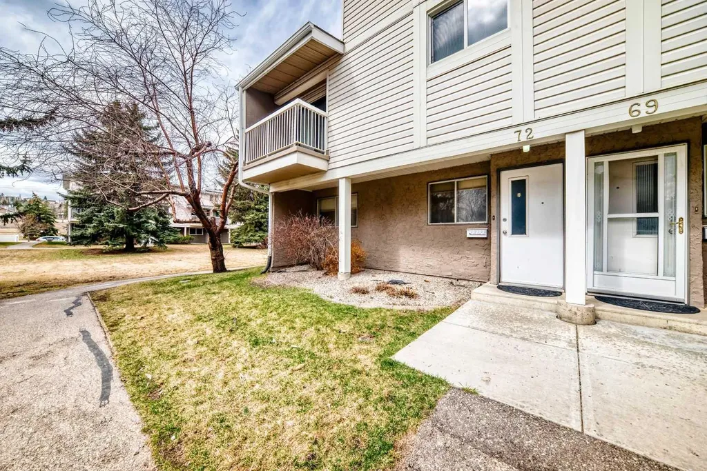 3015 51 Street SW Calgary AB T3E 6N5