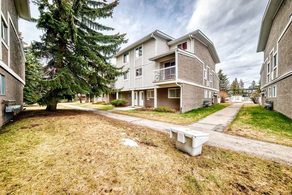 3015 51 Street SW Calgary AB T3E 6N5
