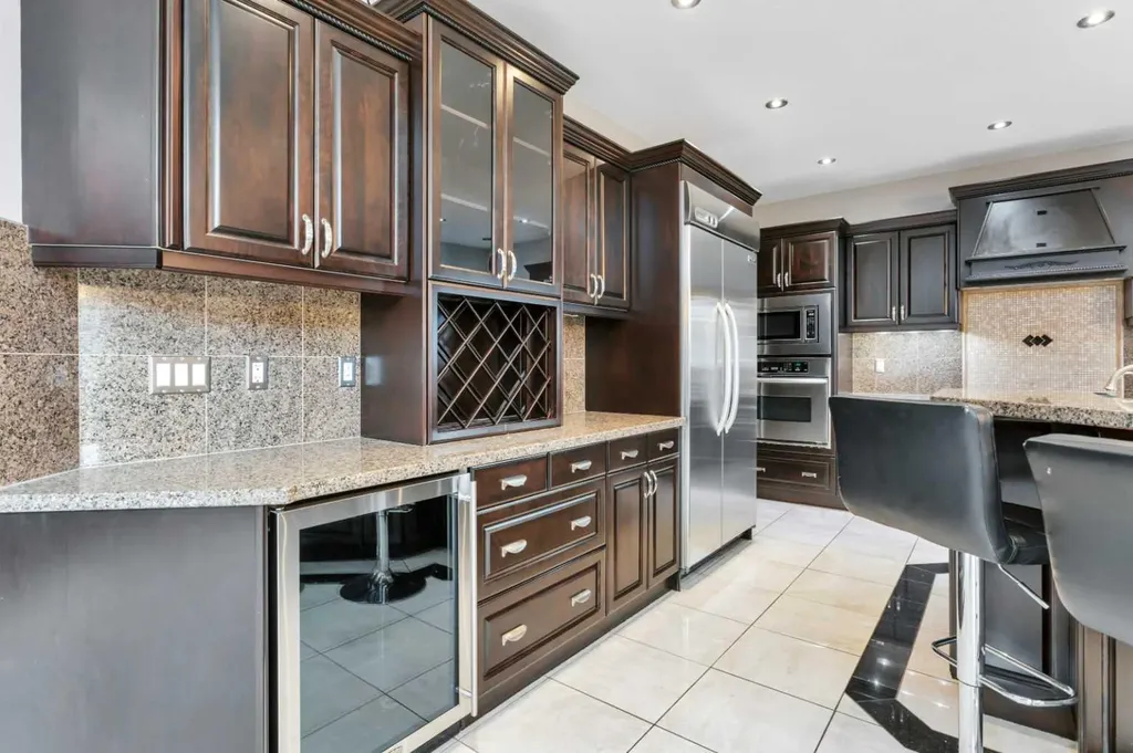 310 Jarvis Glen Way Jarvis Bay AB T4S 1R8