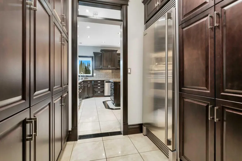 310 Jarvis Glen Way Jarvis Bay AB T4S 1R8
