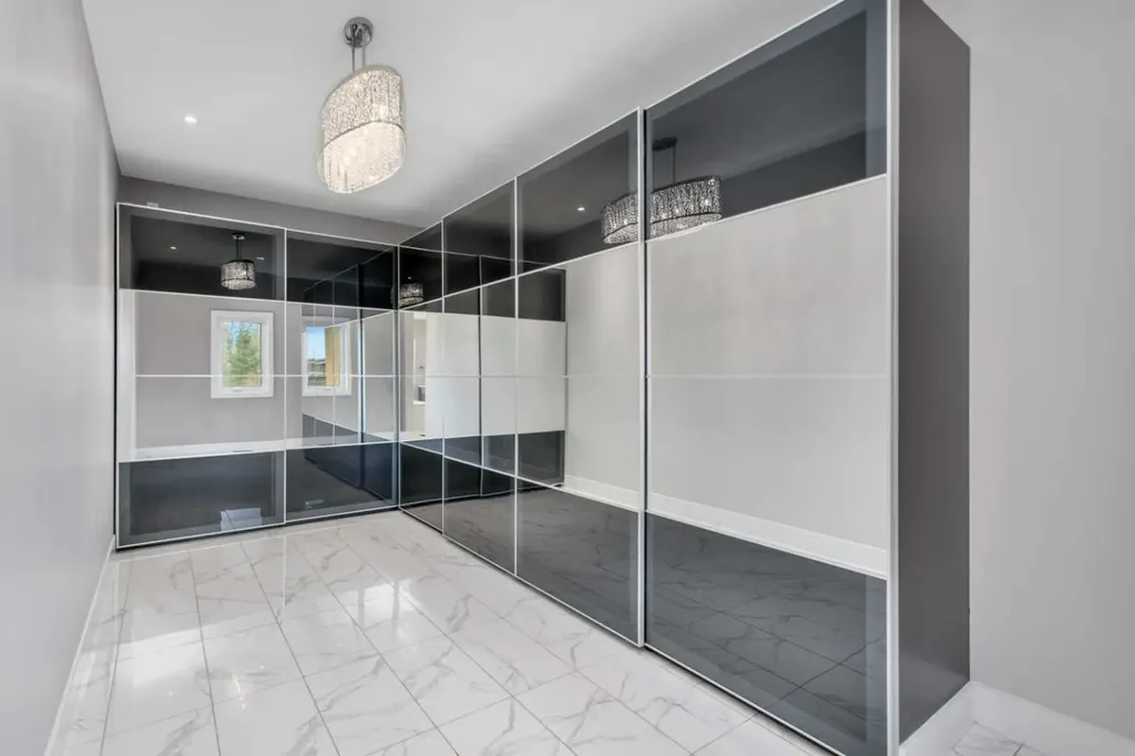 310 Jarvis Glen Way Jarvis Bay AB T4S 1R8