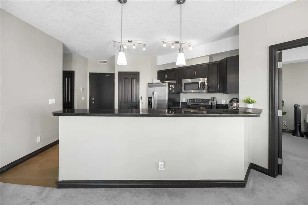 30 Royal Oak Plaza NW Calgary AB T3G 0C1